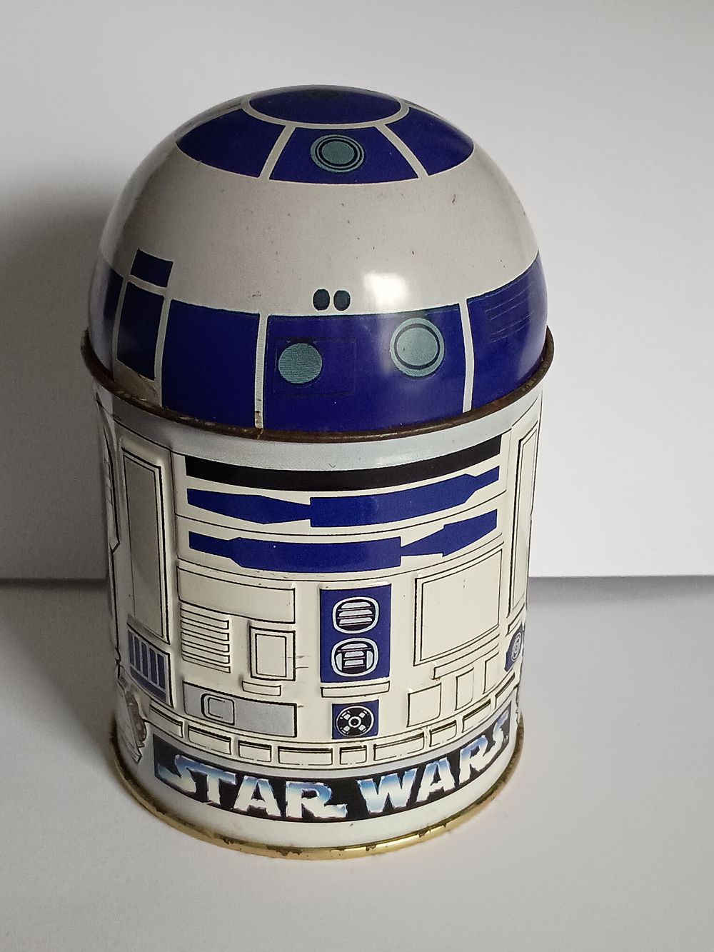 Lot 339: Star Wars Vintage Collectable Tin