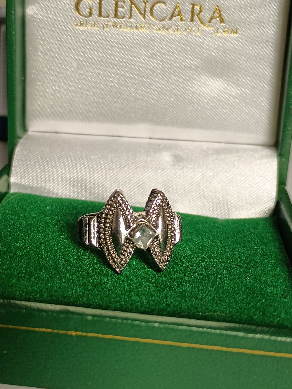 Lot 155: Diamante Bow Ring- small fitting