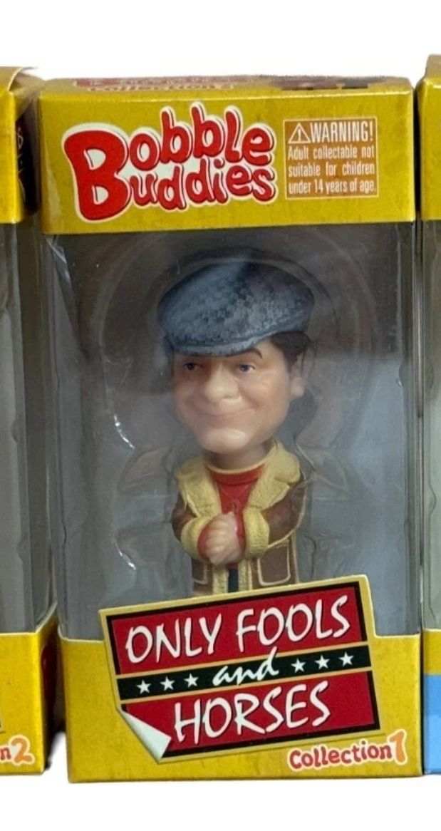 Lot 158: Only fools and horses boxed figure