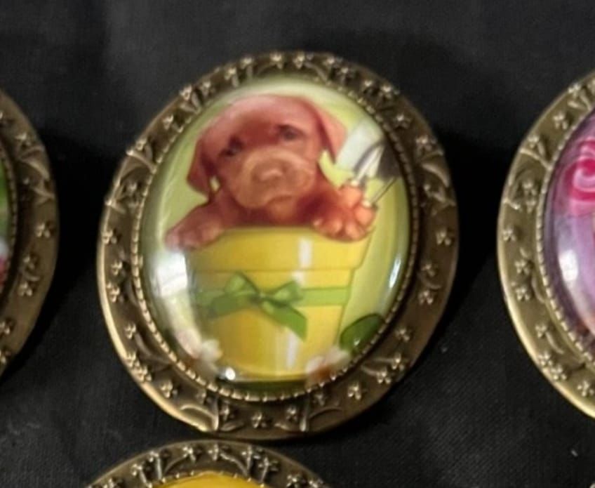 Lot 167: Cameo brooch