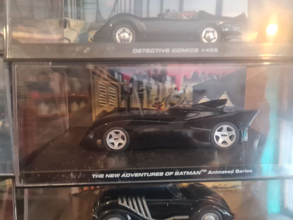 Lot 174: Cased batman model
