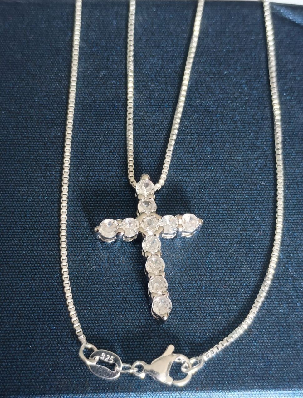 Lot 308a: Sterling Silver 925. Sparkly Crystal Cross Pendant & Chain