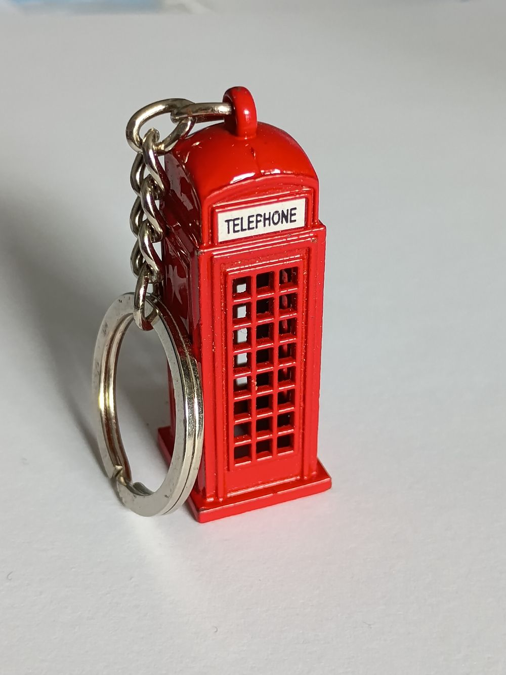Lot 316: Collectable Old Telephone Box Keychain