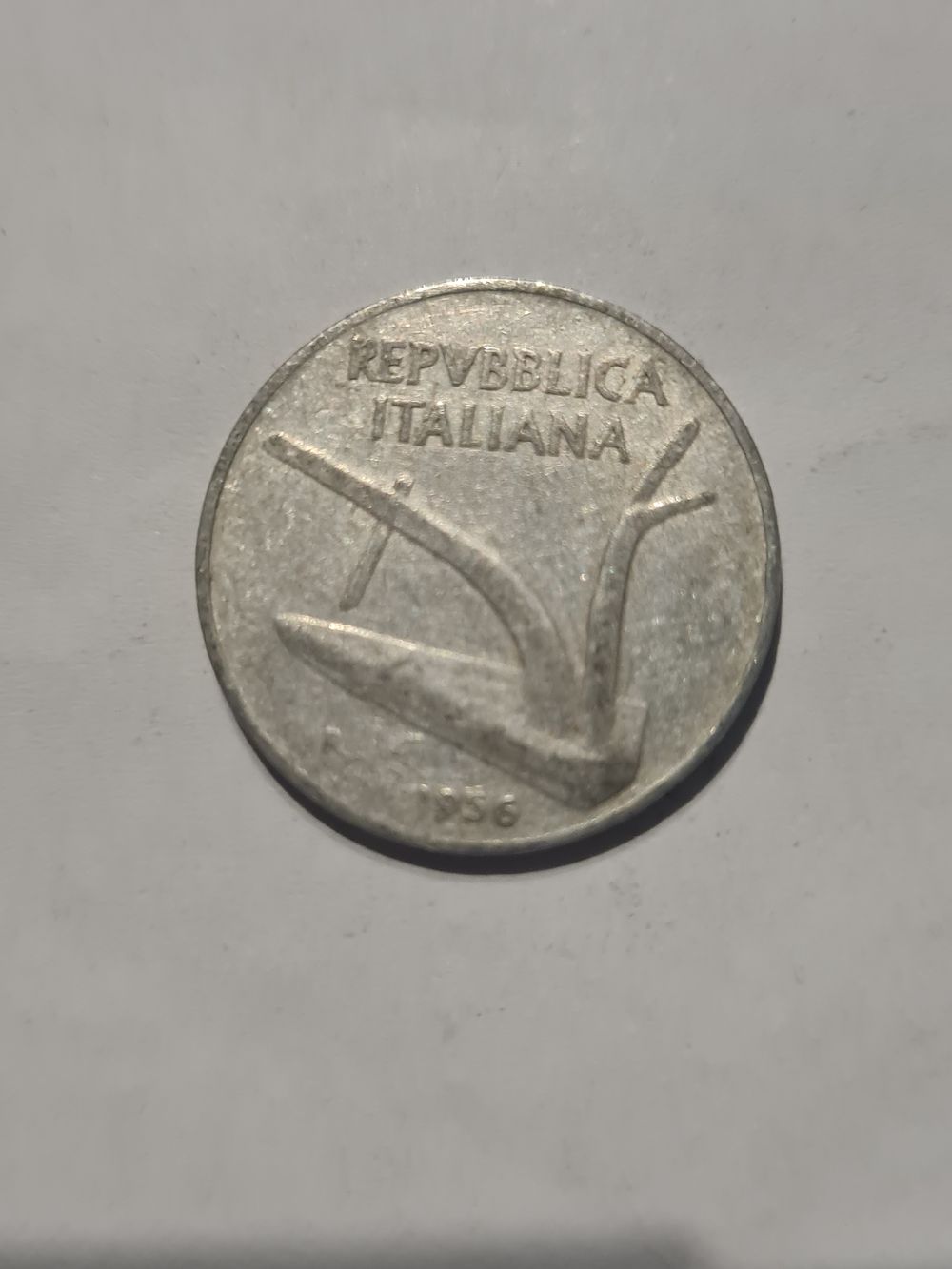 Lot 340: Vintage Italian coin