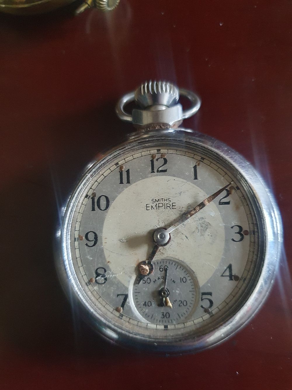 Lot 100d: Vintage smiths empire pocket watch