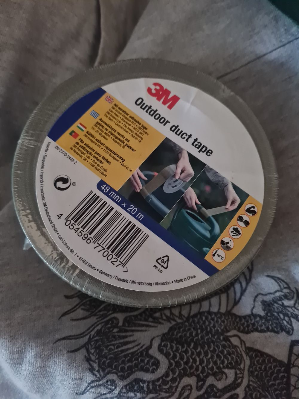 Lot 12w: New duck tape