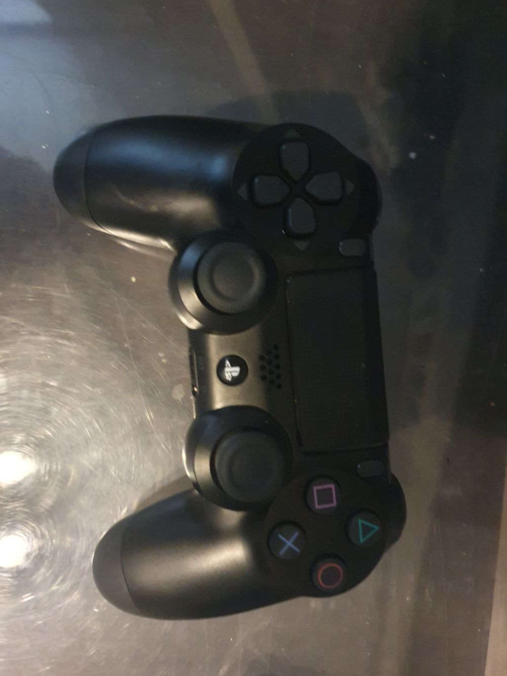 Lot 4o: Playstation controller
