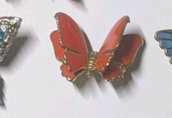 Lot 150: Butterfly broach