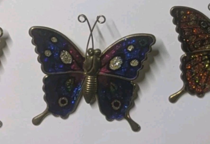 Lot 154: Butterfly broach
