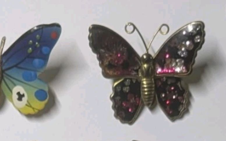 Lot 156: Butterfly broach