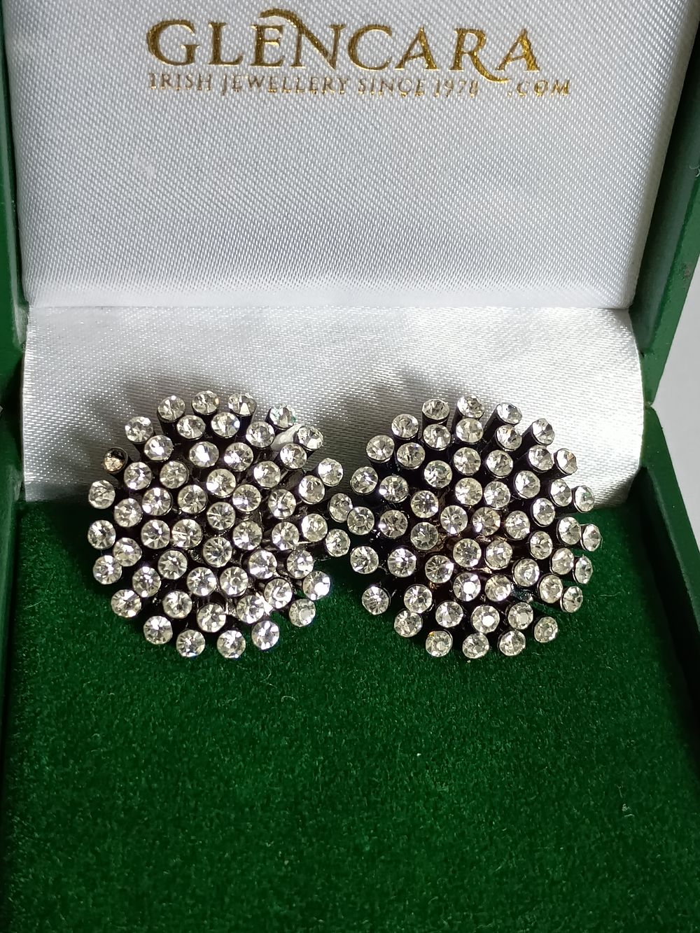 Lot 198: Beautiful multi diamante Stud earrings