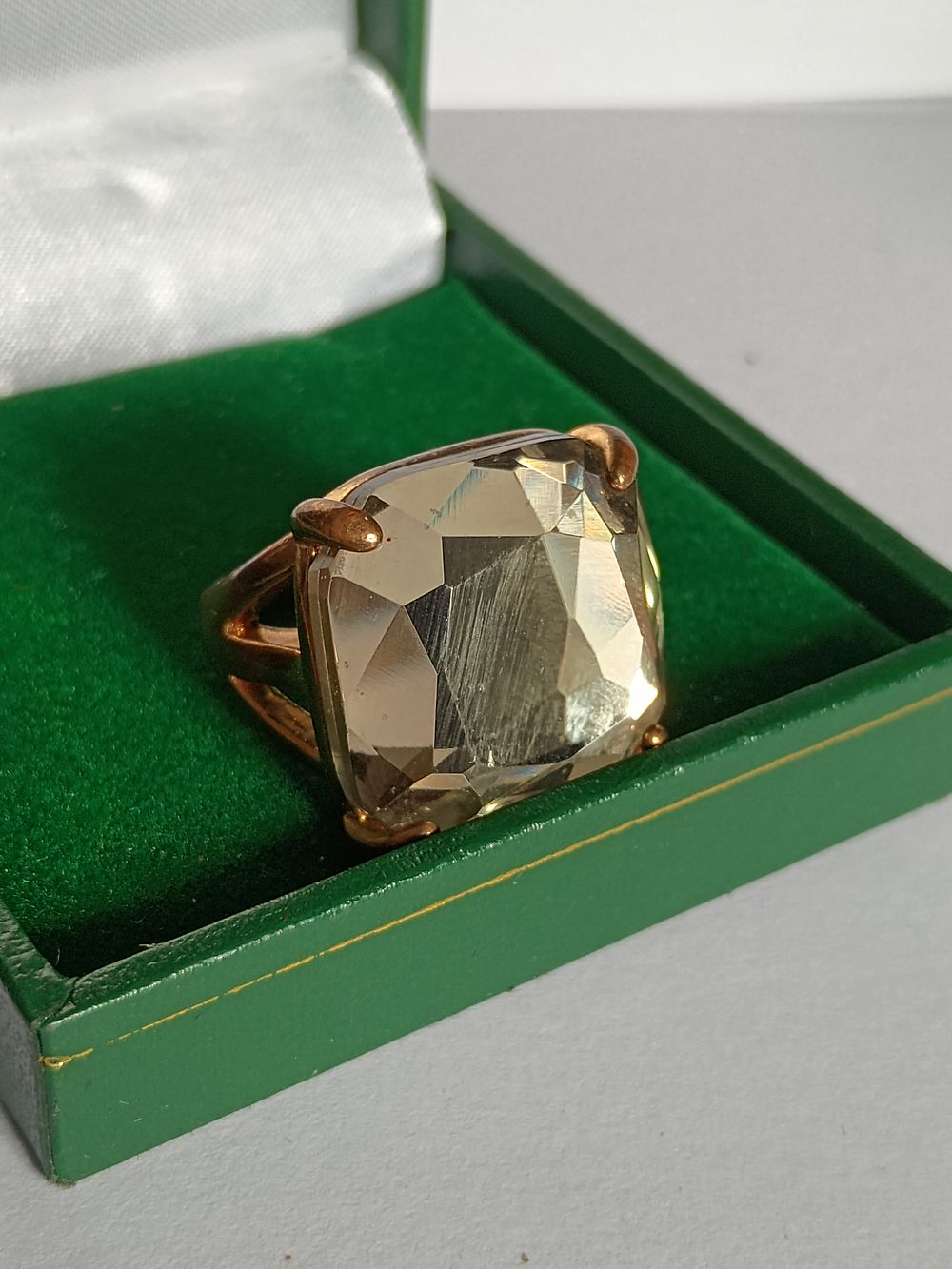Lot 207: Ladies Large Square Stone Ring