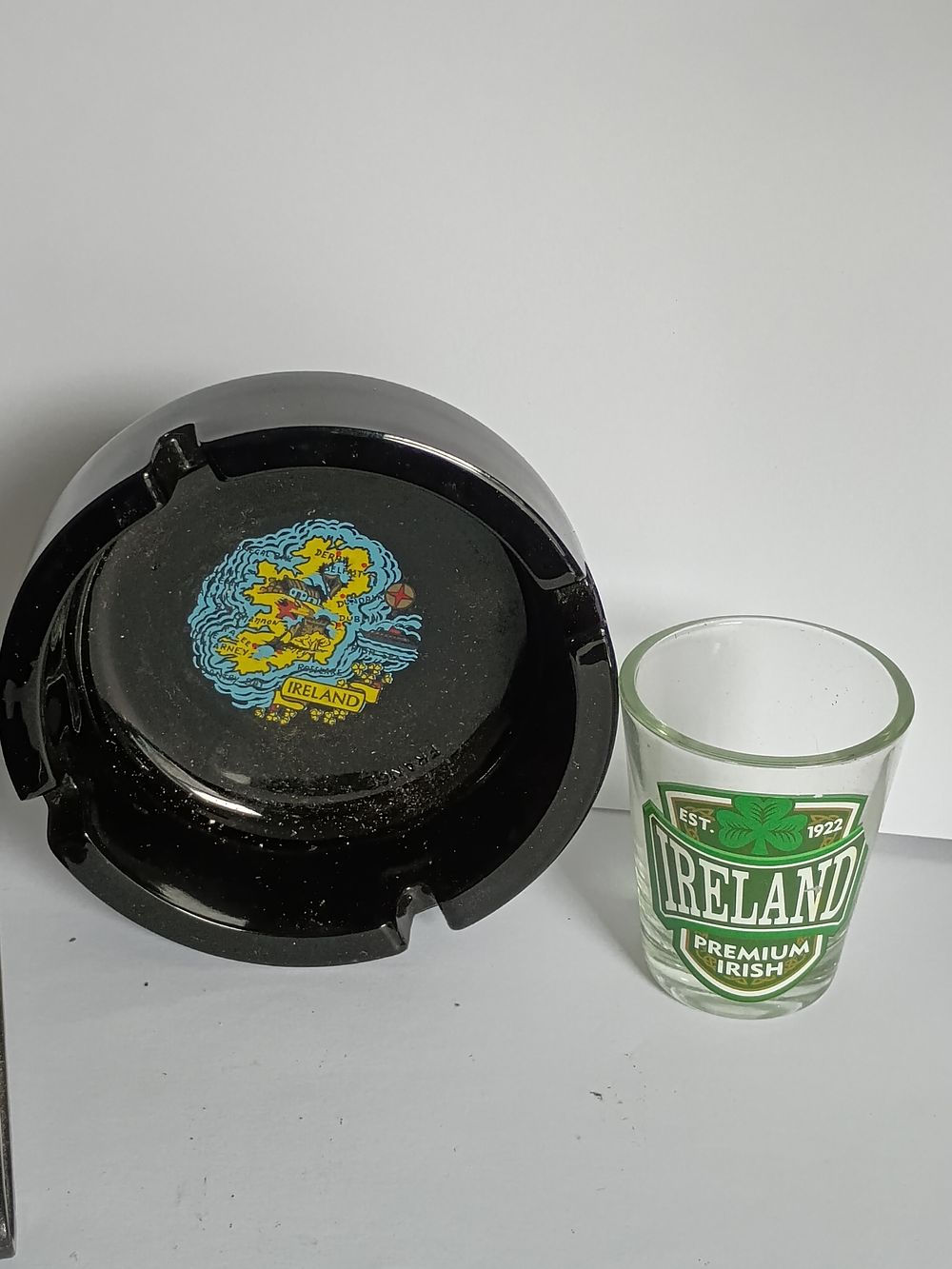 Lot 208: Ireland Glassware Collectable Lot