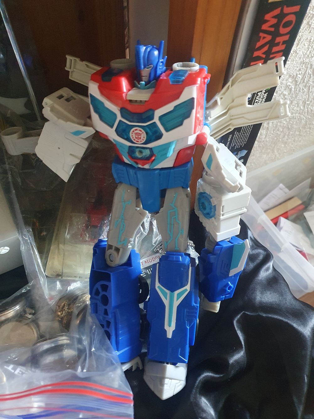 Lot 336: Large transformers figure