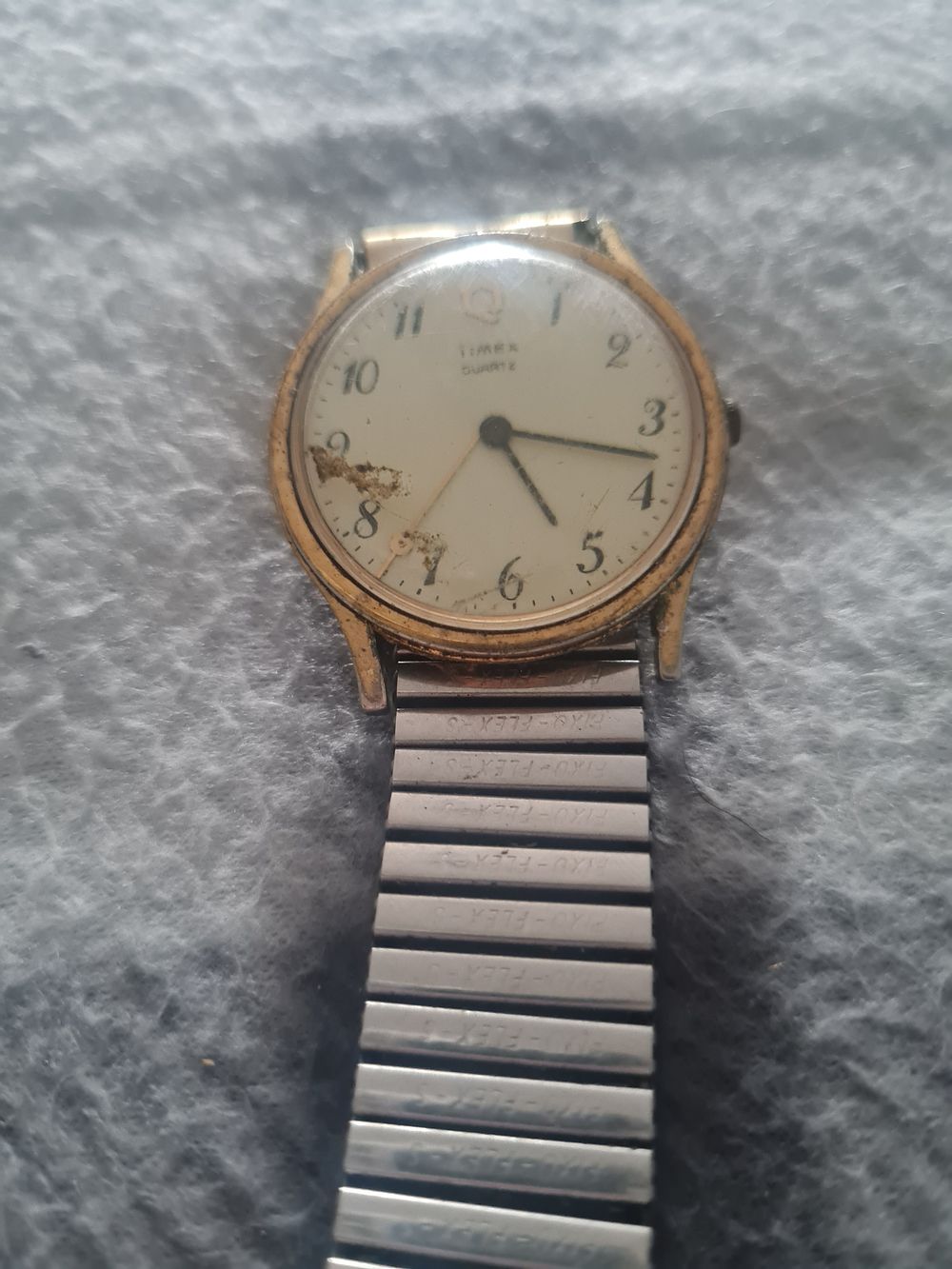 Lot 347: Vintage timex watch