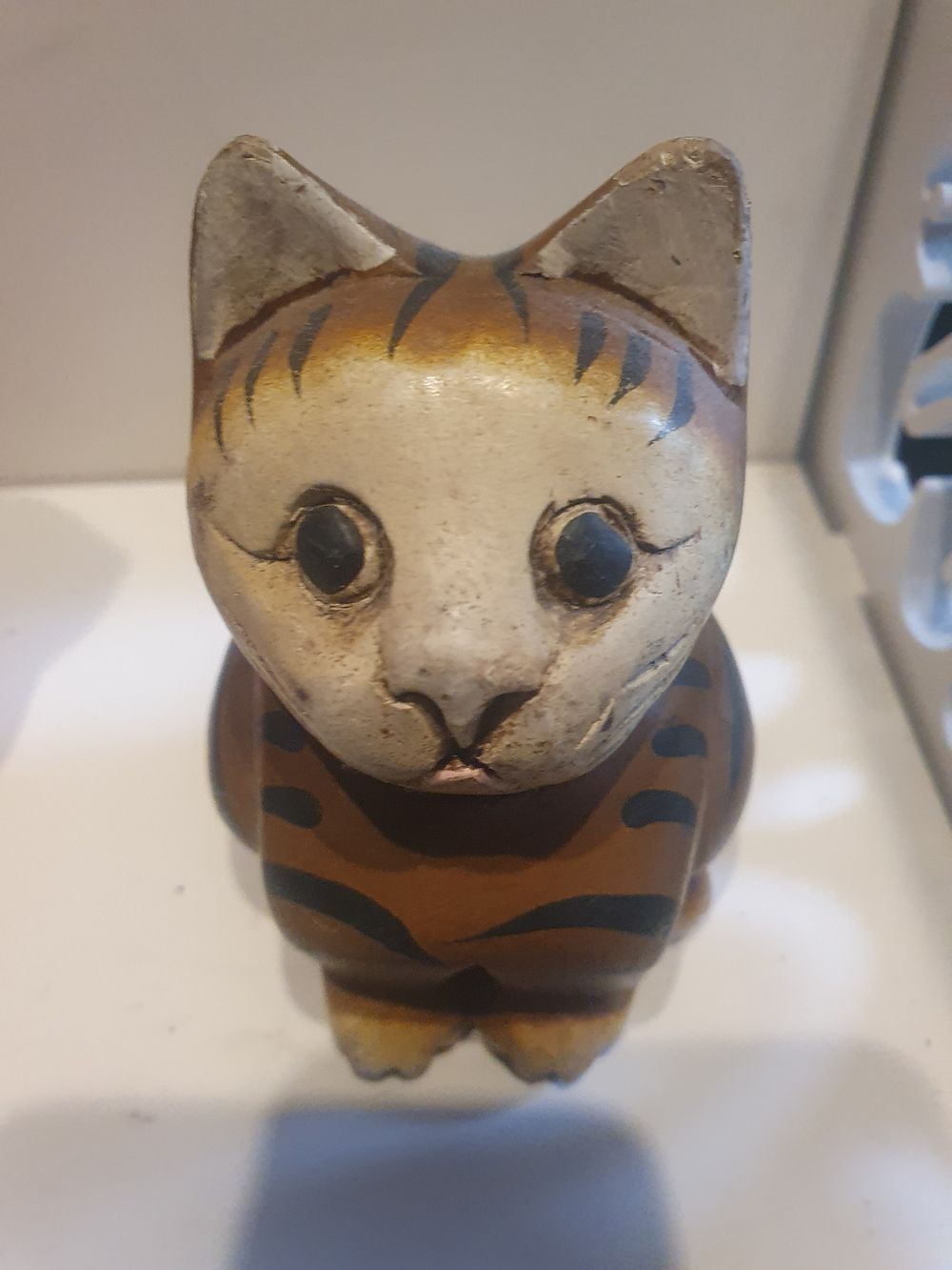 Lot 200t: Wooden cat