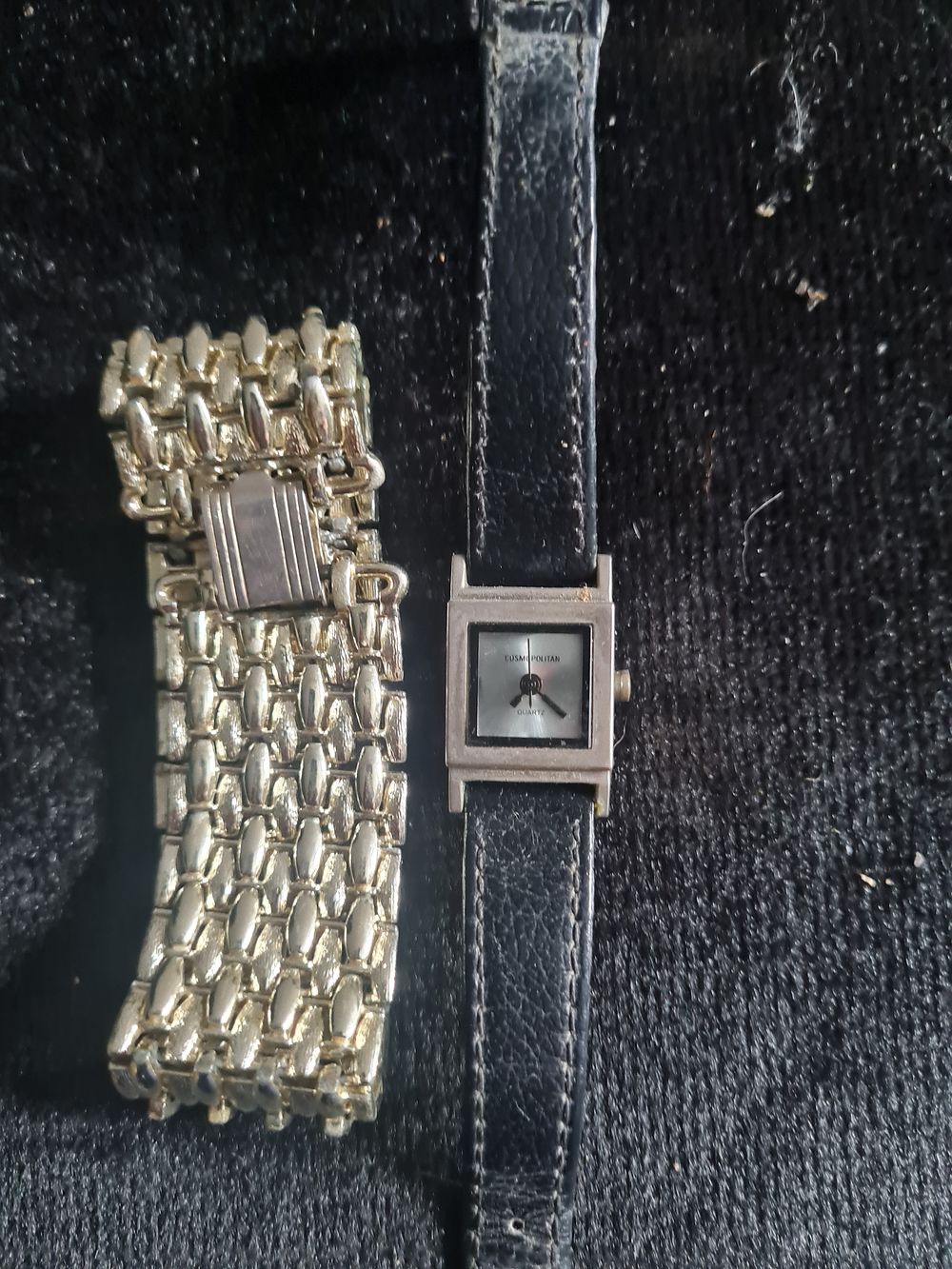 Lot 439: Watch and bracelet
