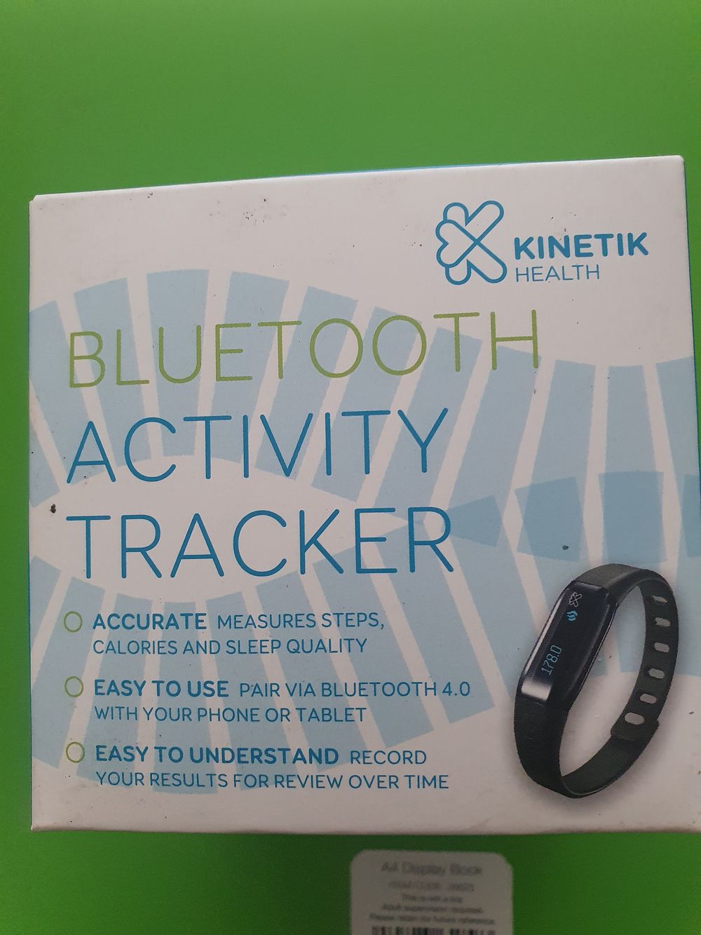 Lot 14d: New Bluetooth activity tracker boxed