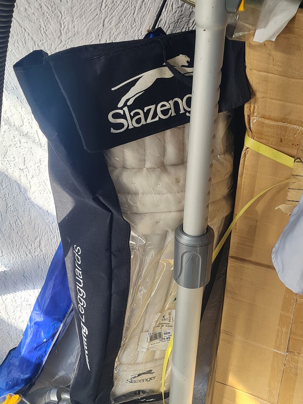 Lot 277: Cricket pads