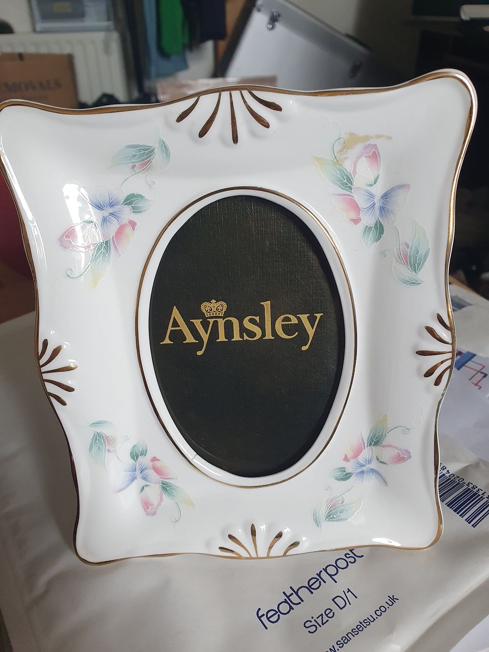 Lot 5b: Large aynsley picture frame
