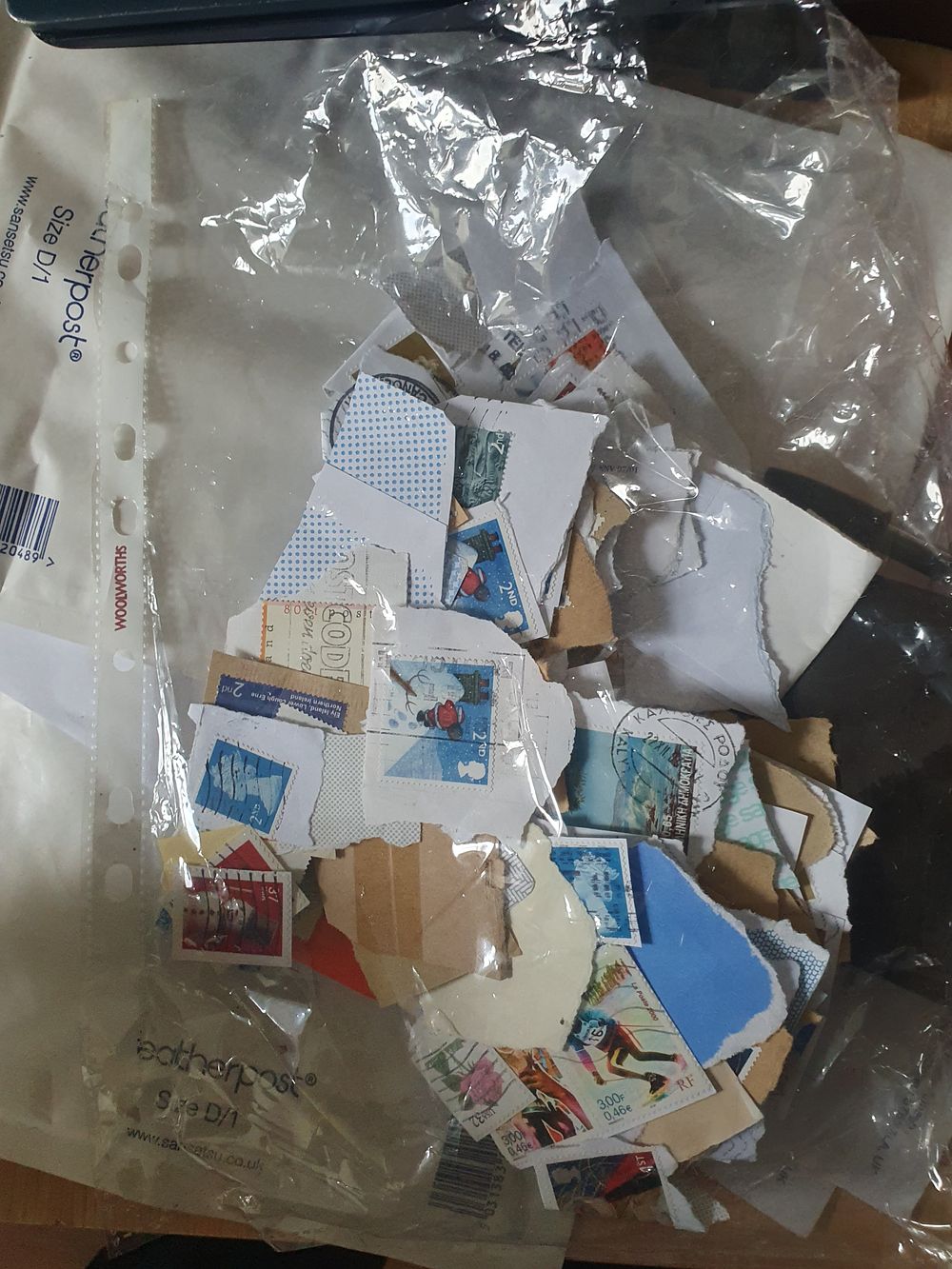 Lot 16i: Large lot of stamps