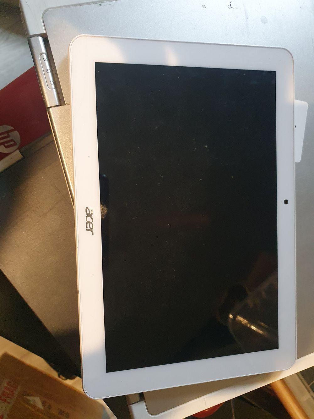 Lot 156: Acer tablet