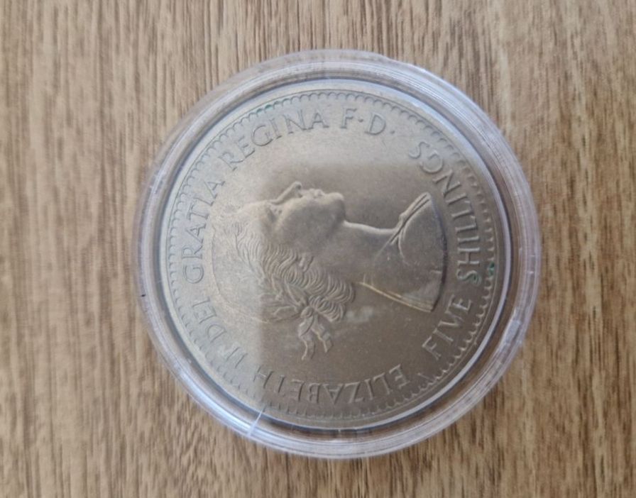 Lot 165: Vintage 5 shillings