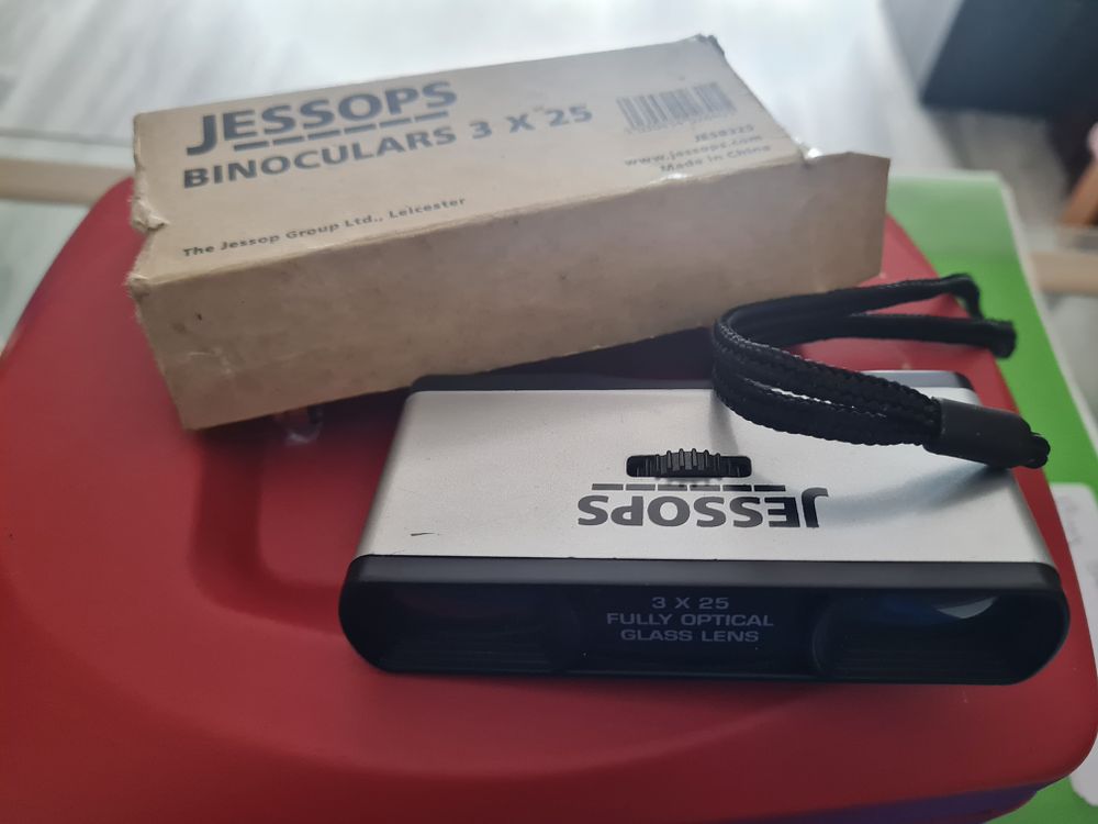 Lot 192: Vintage jessops binoculars