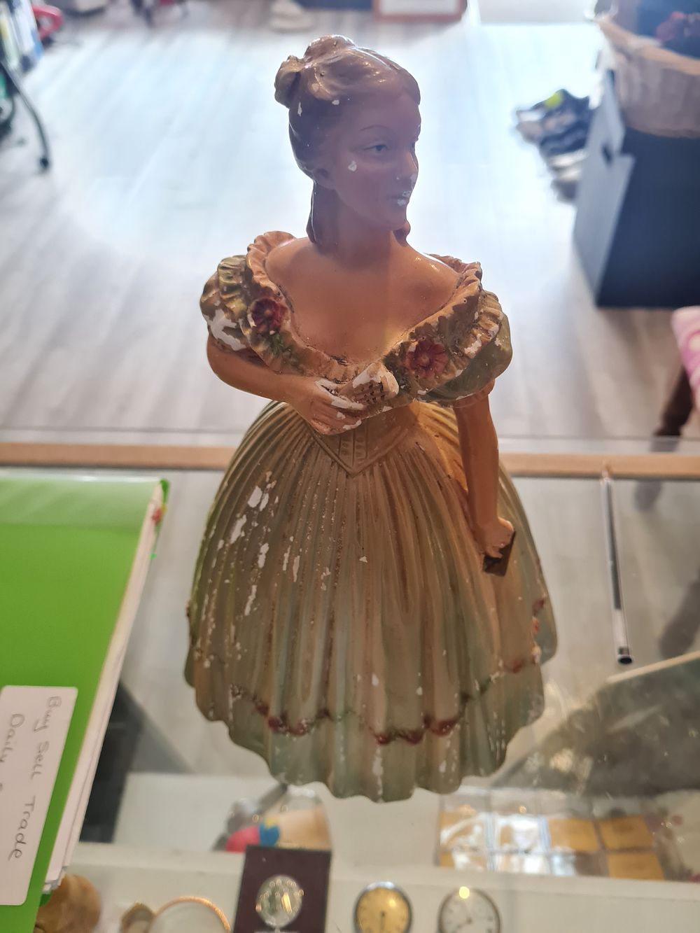 Lot 211: Large vintage figurine