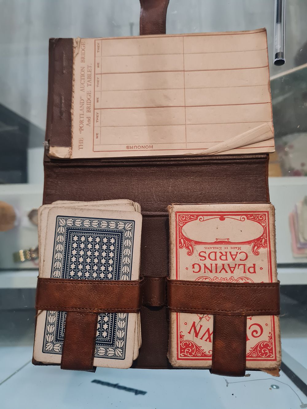 Lot 213: Vintage cased card set