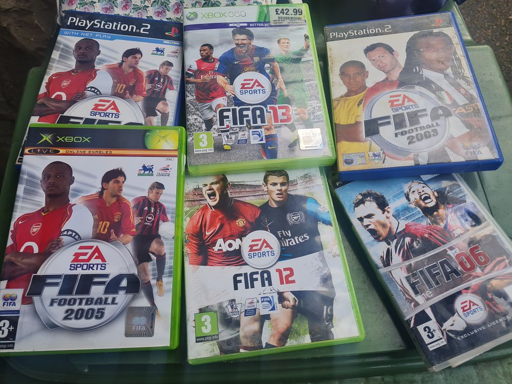Lot 229: Fifa computer games lots