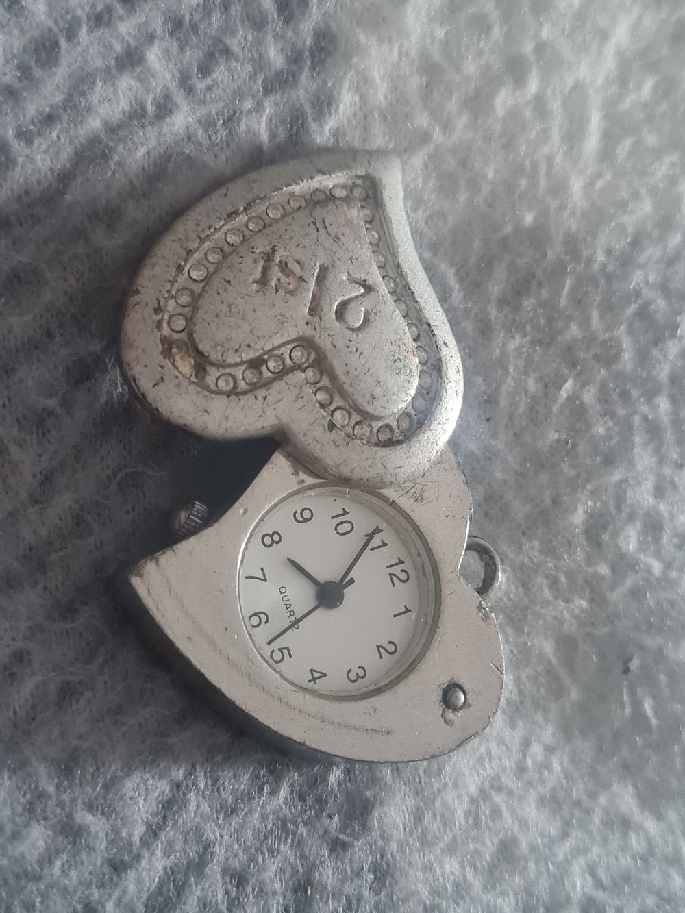 Lot 234: Pendant watch