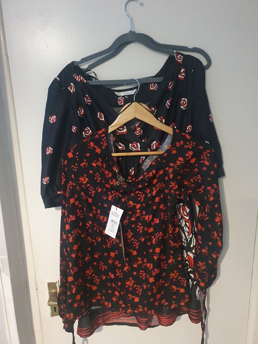 Lot 256: 2 ladies dresses