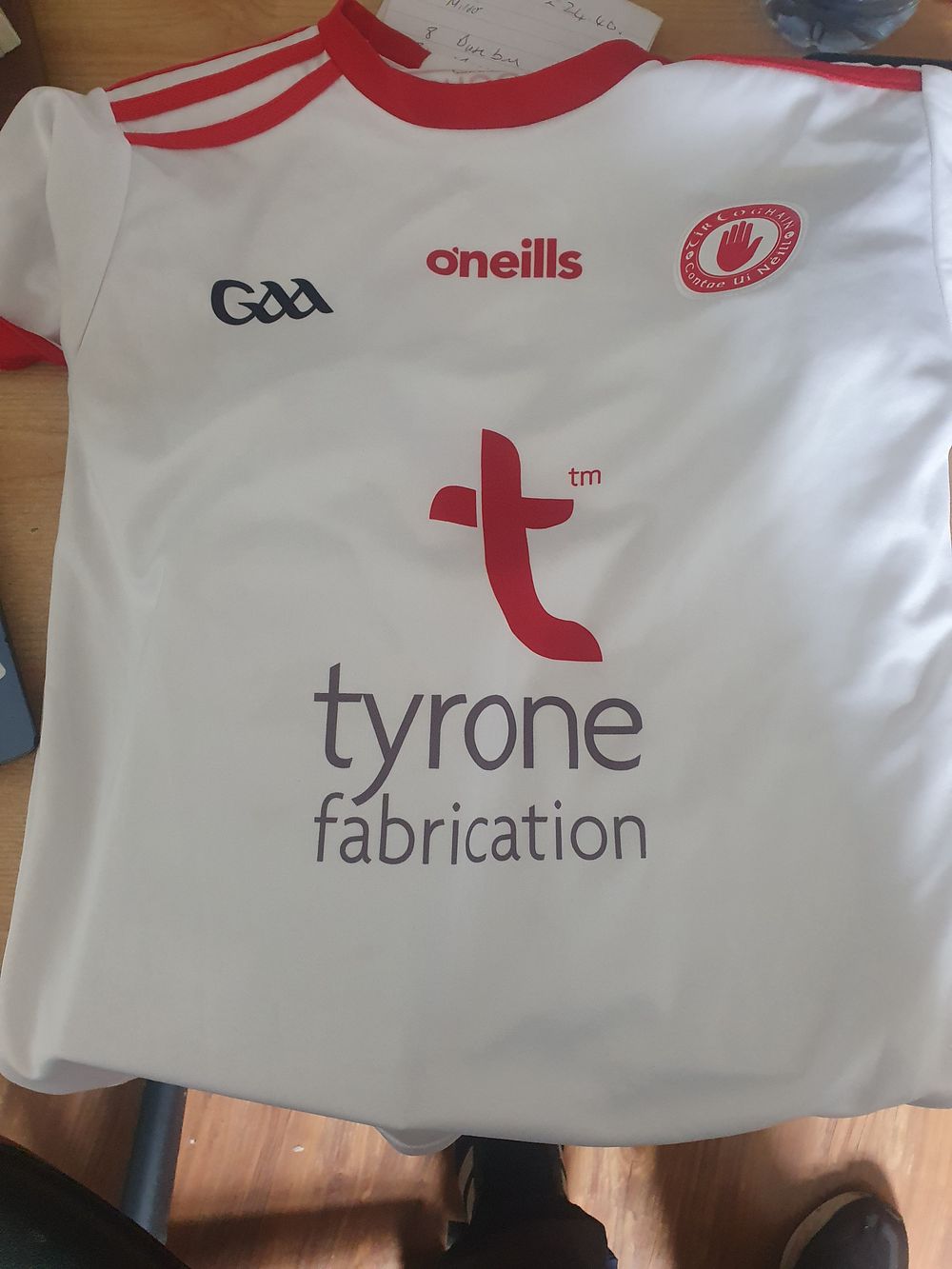 Lot 287: Tyrone gaa top