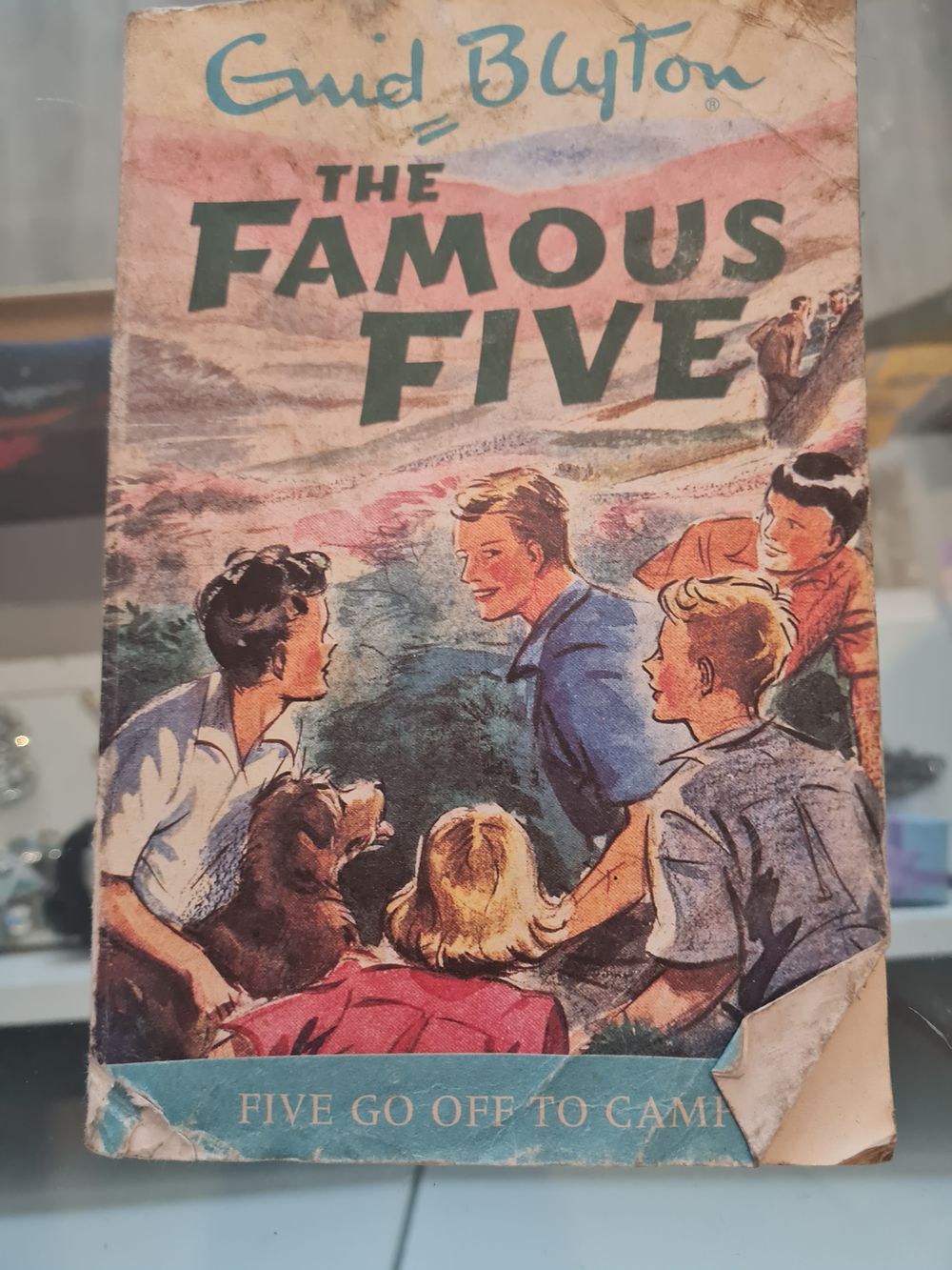 Lot 290: Enid Blyton the famous five