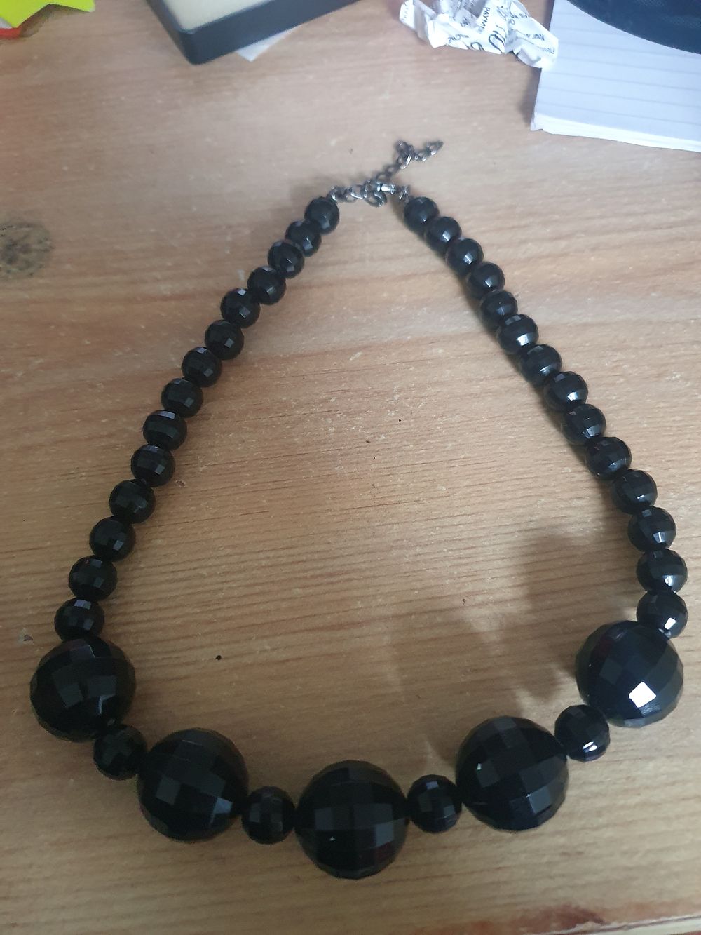 Lot 99: Black beaded chain