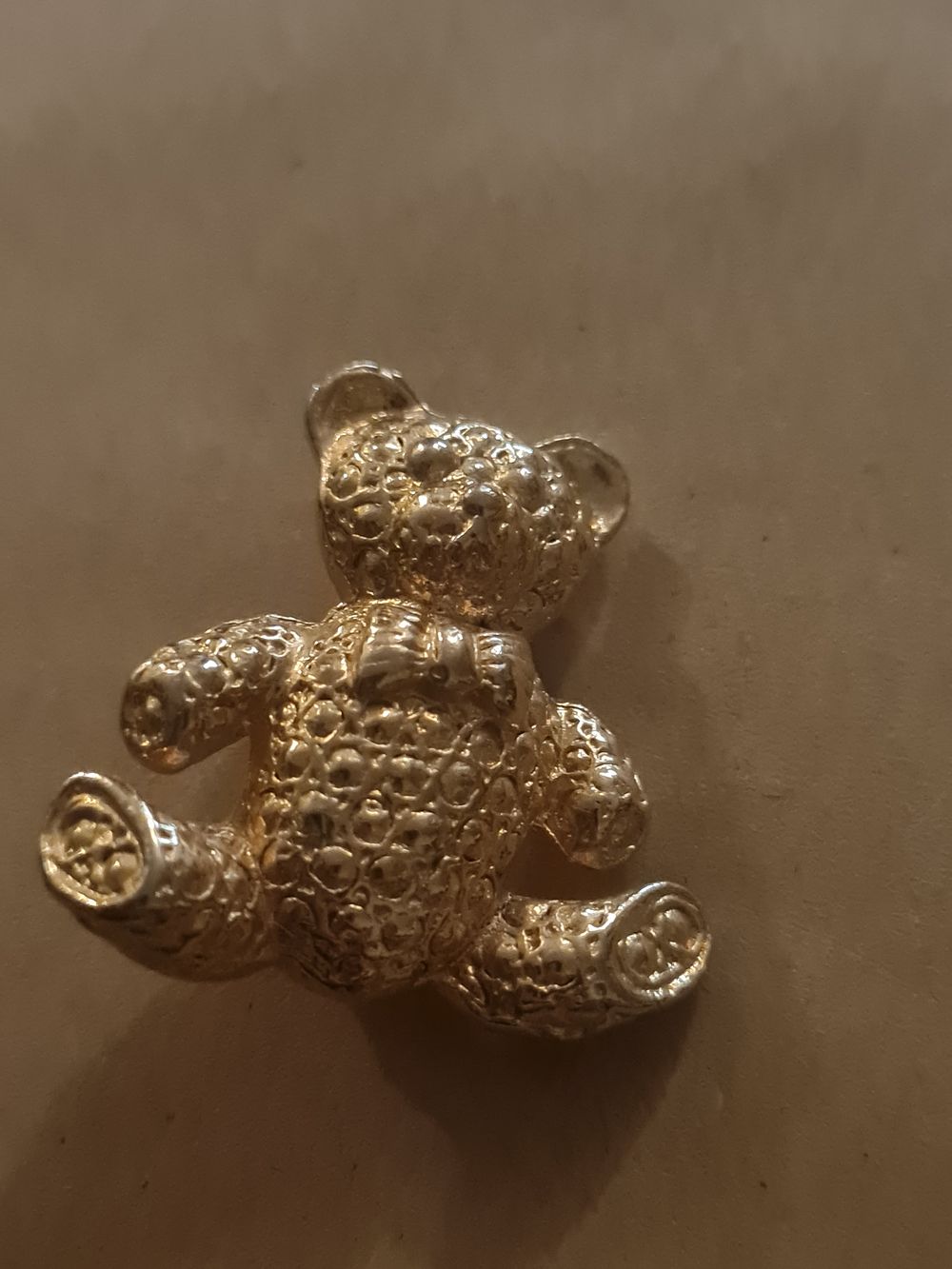 Lot 124: Teddy bear brooch