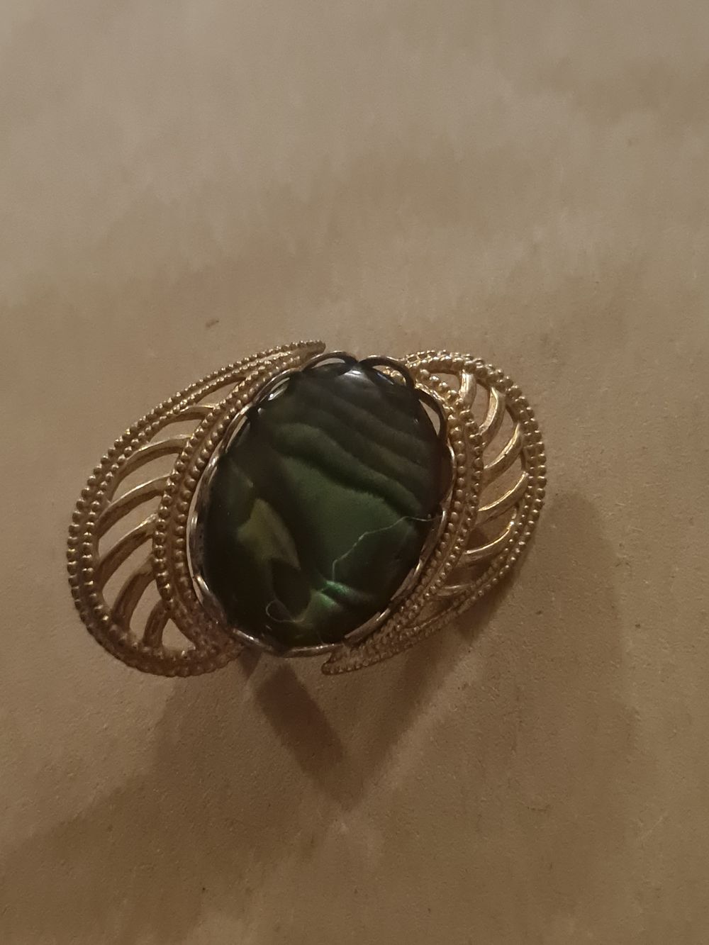 Lot 148: Vintage brooch