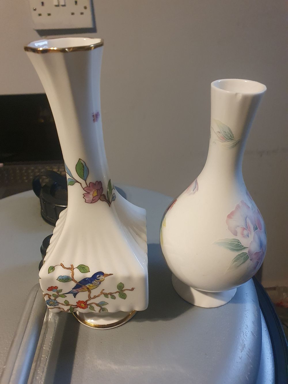 Lot 152: 2 aynsley vases
