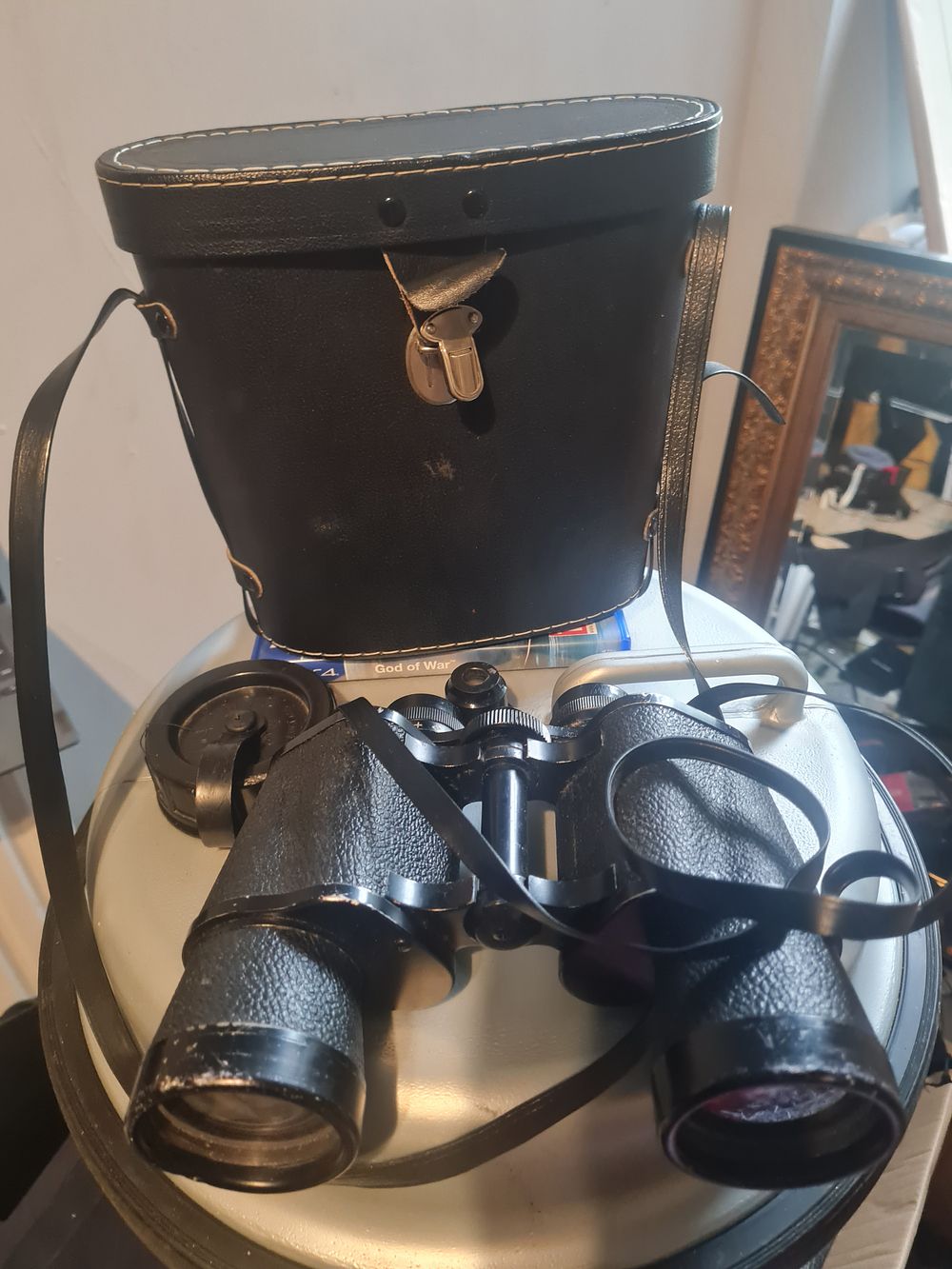 Lot 183: Super zenith cased binoculars