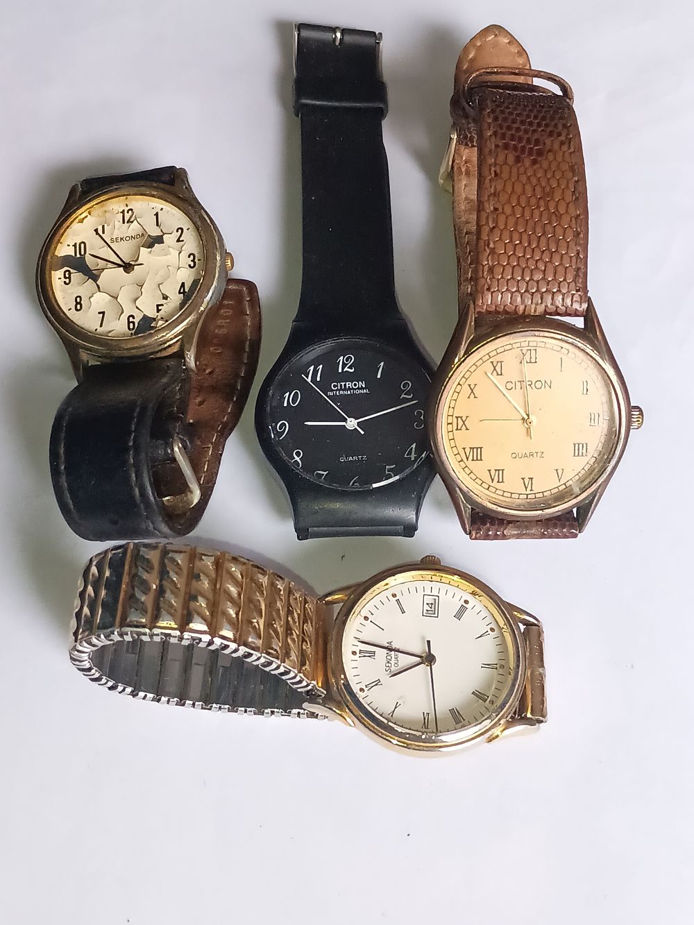 Lot 196: Collection of Citron & Sekonda watches for mending