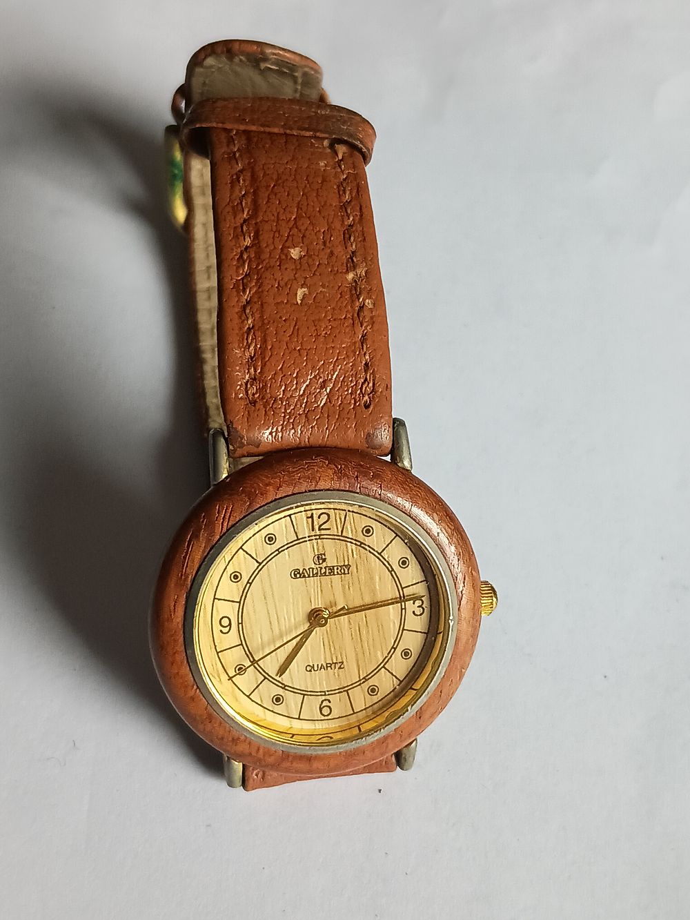 Lot 199: Brown strap Gallery Watch
