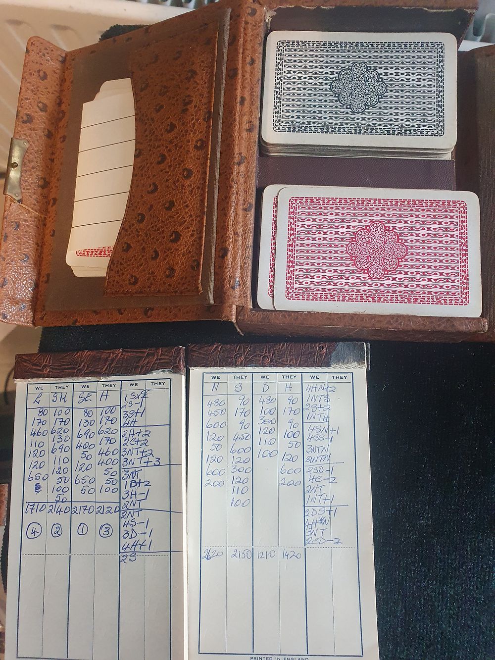 Lot 173: Vintage cased card set