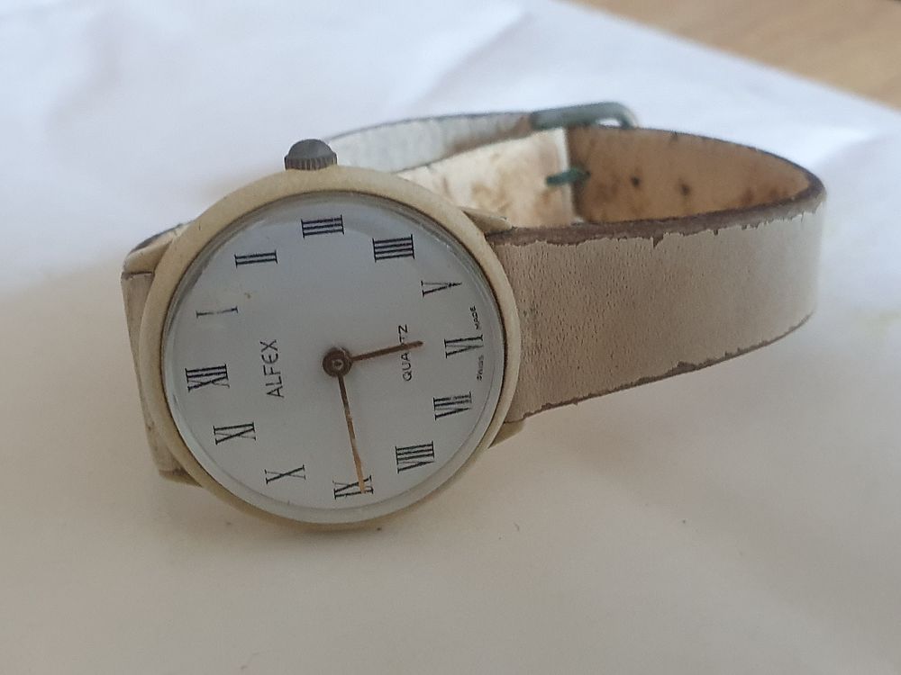 Lot 269: Vintage ladies watch