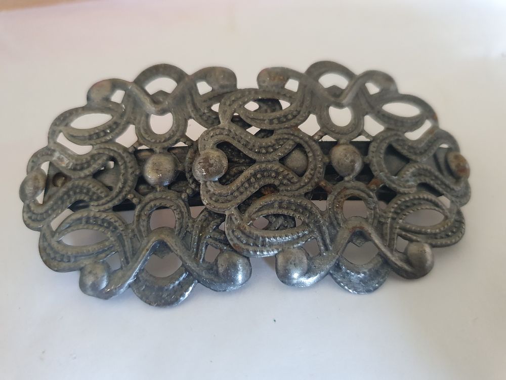 Lot 272: Vintage clip