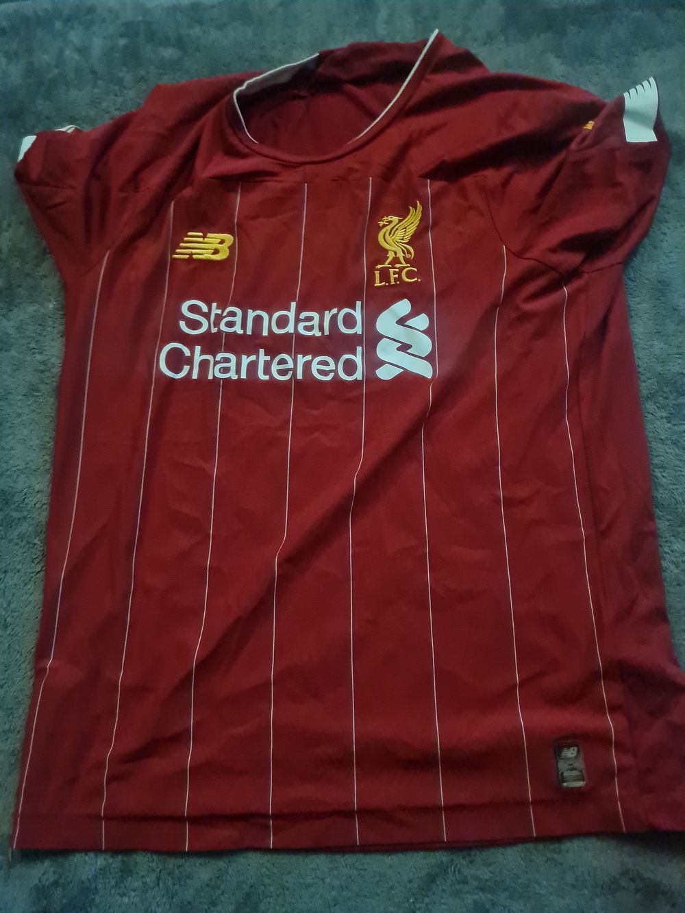 Lot 372: Liverpool fc Jersey l