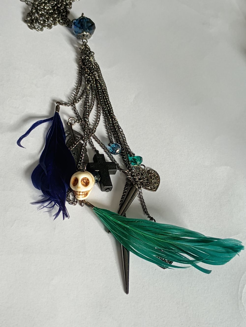 Lot 381c: Beautiful Multi Pendant Chain