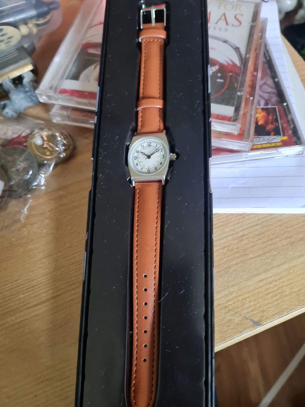 Lot 300y: Boxed watch