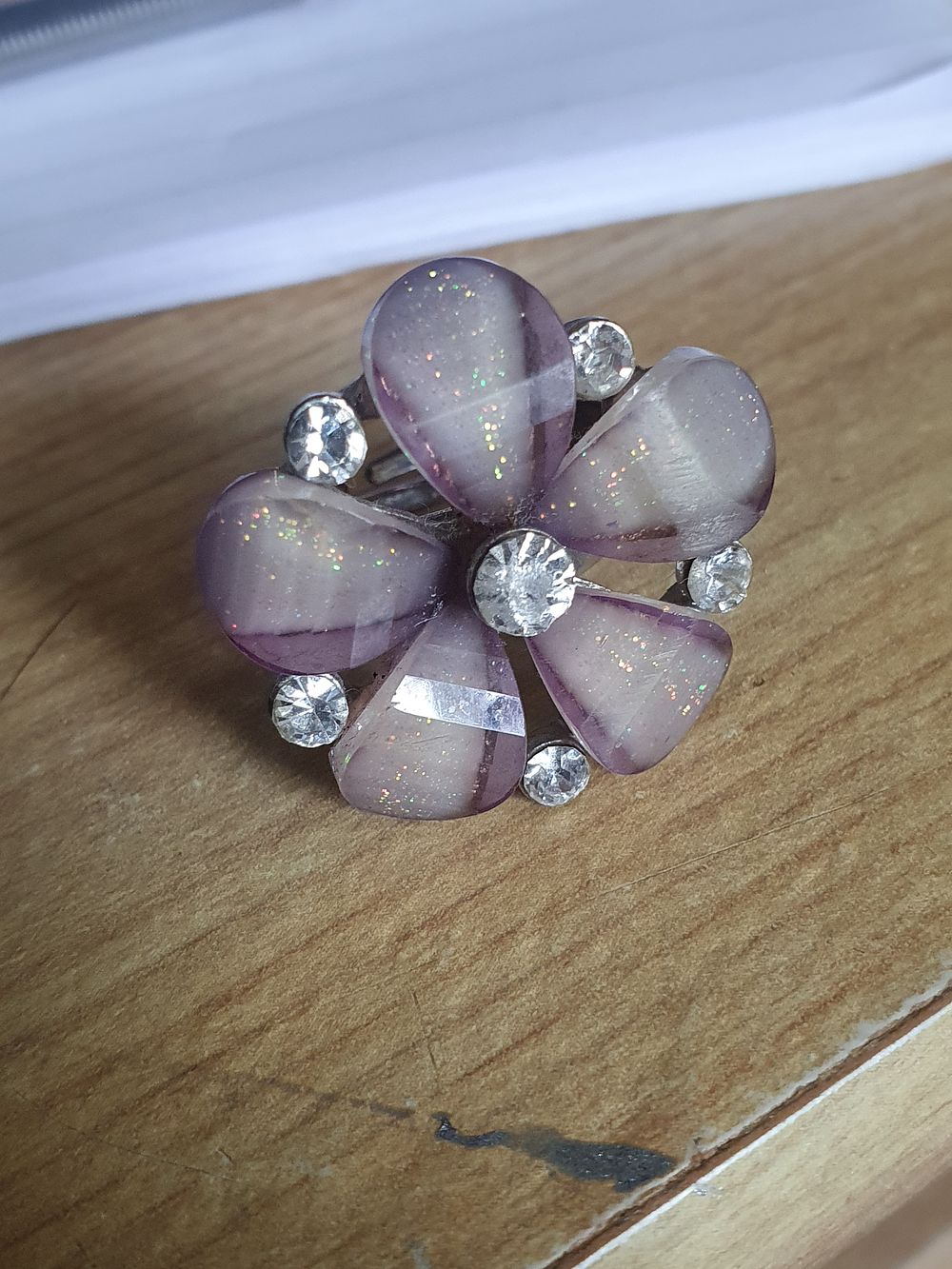 Lot 190u: Vintage style ring