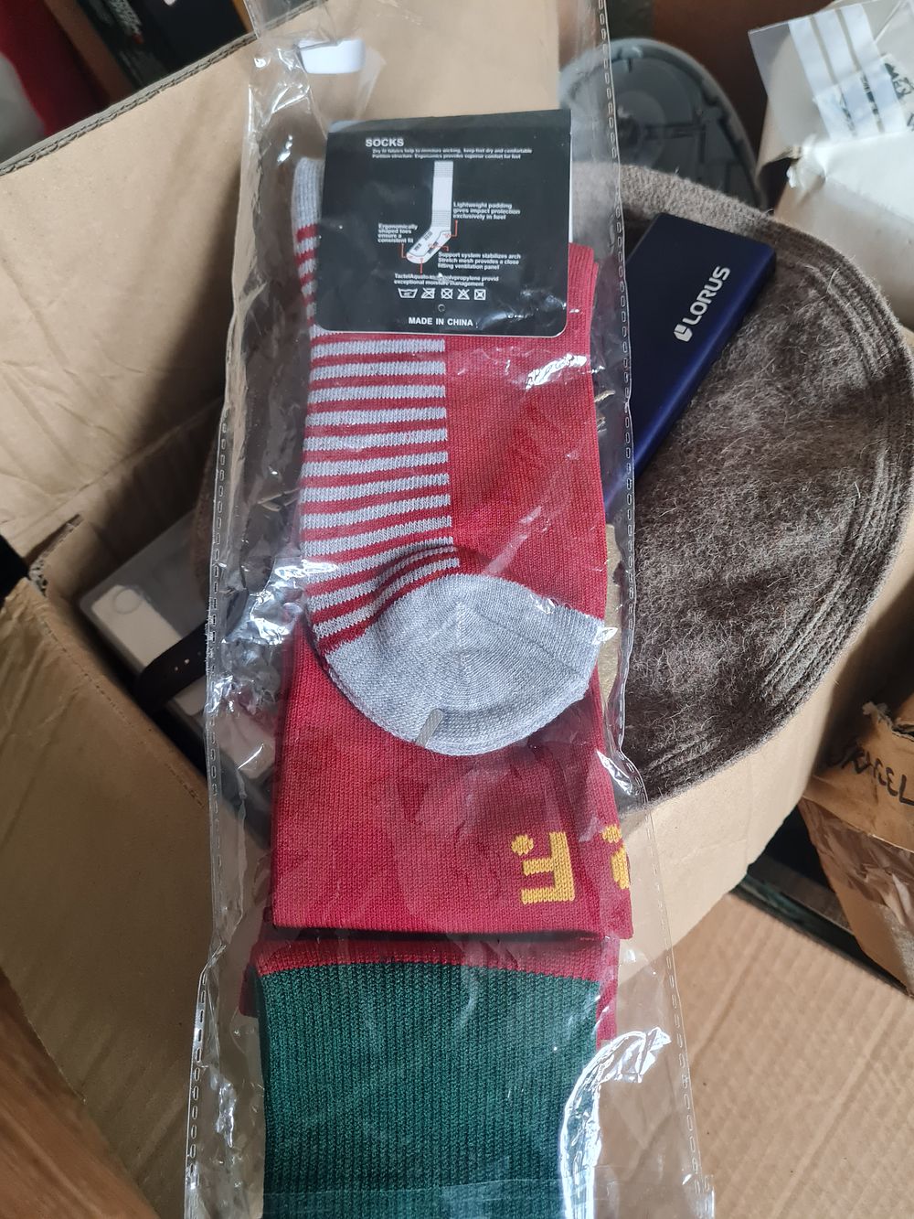 Lot 111: Liverpool fc new socks